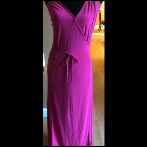Newport News Dresses & Skirts - Newport News Wrap Halter Summer Dress